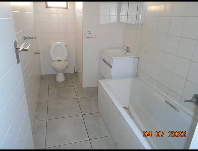 2 BEDROOM PROPERTY TO RENT IN LYNNWOOD